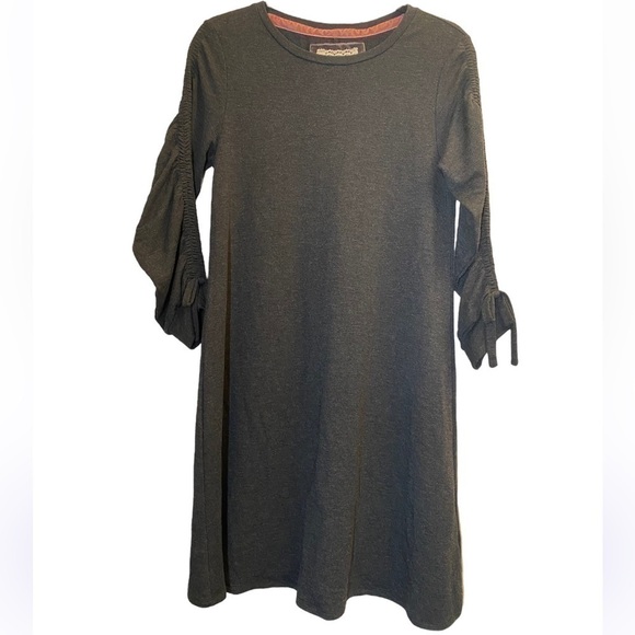 CUPIO DARK GRAY DRESS WITH RUCHED SLEEVES SIZE SMALL PETITE - Picture 1 of 5
